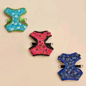 Arnés con estampado de hueso, corazones y huellas ajustable